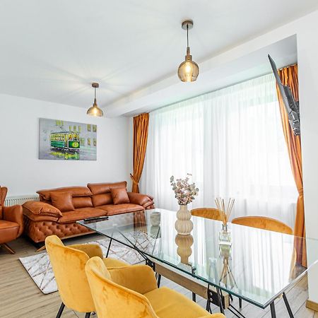 Cozy Brand New Boutique Aparthotel Brasov Exterior photo